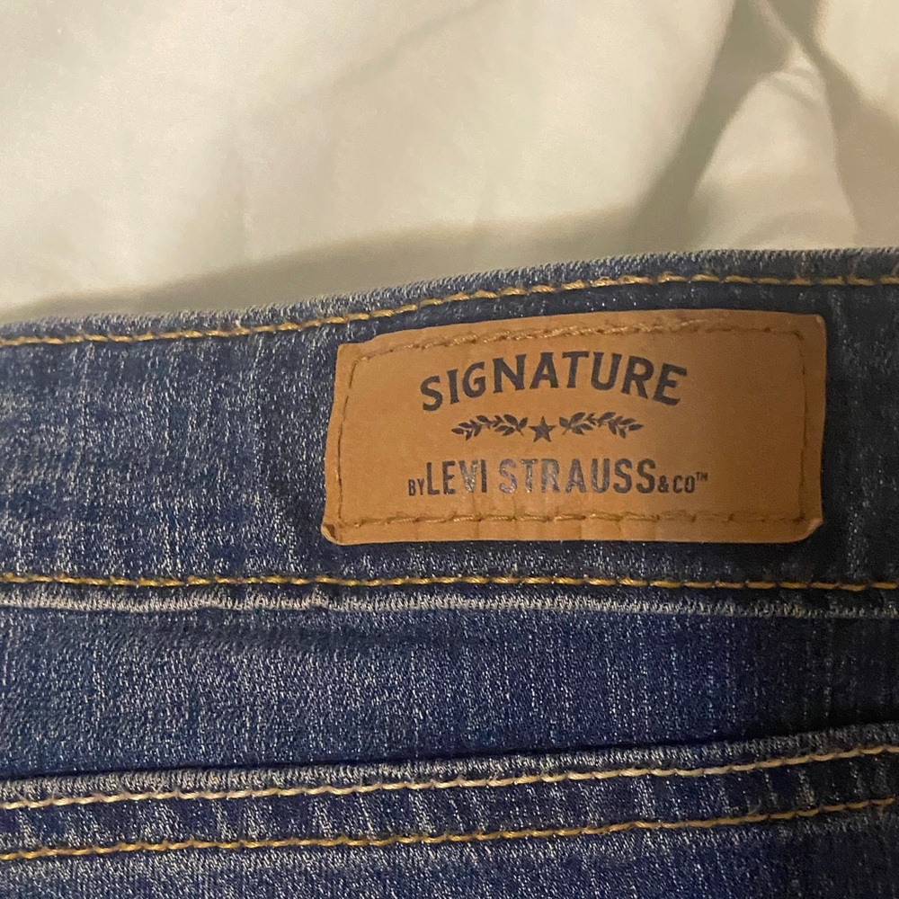 Signature by Levi Strauss Stretchy Modern Boot Cut Jeans - Dark Indigo Blue - Picture 3 of 5